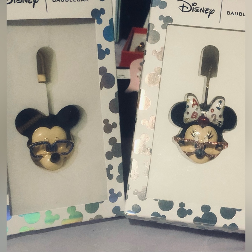 DISNEY LOVERS!!!! MICKEY & MINNIE STUDENT CHARMS